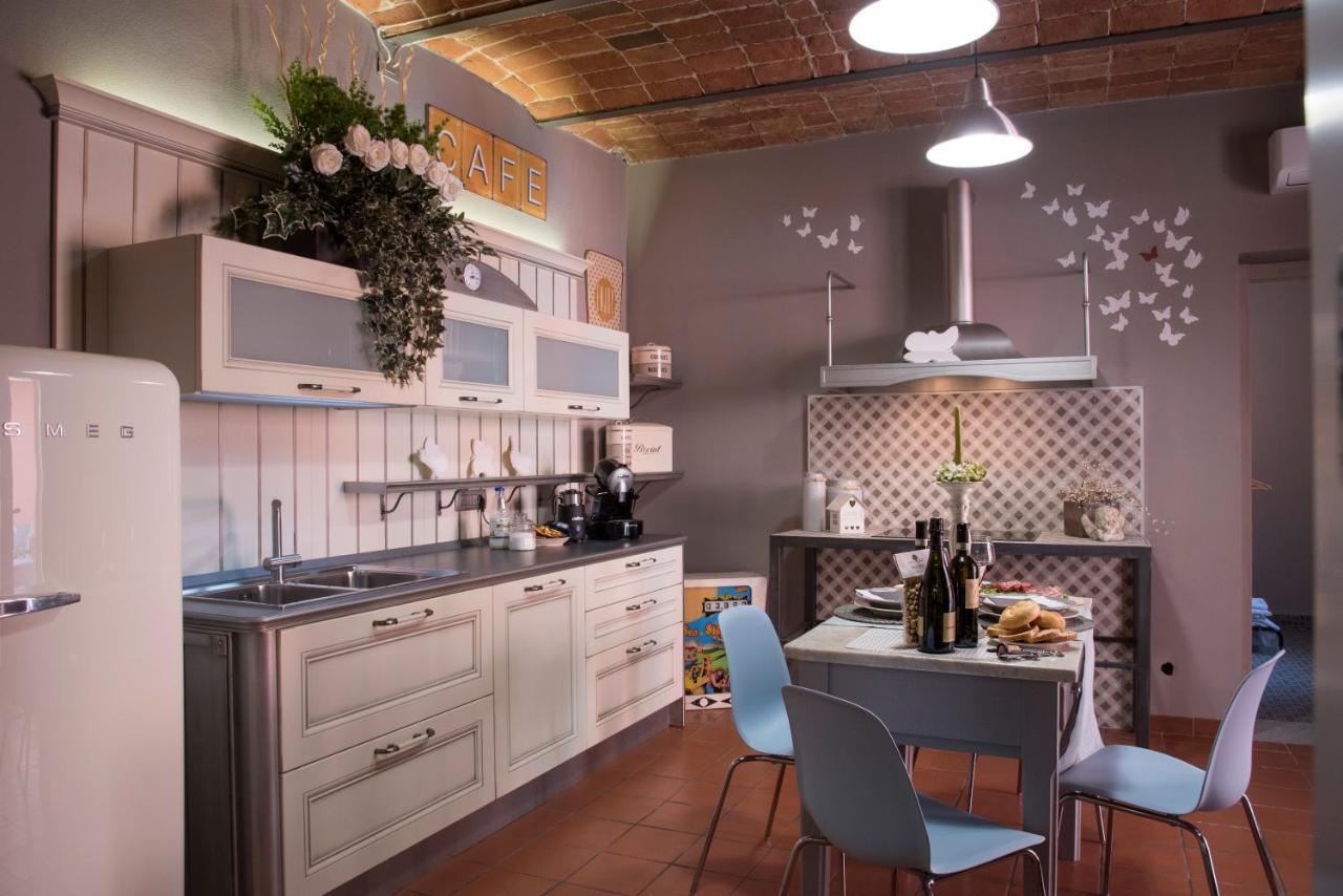 APPARTAMENTO VACANZE / HOLIDAY FLAT Farfalle&RossoBarbera Montegrosso dʼAsti Exterior foto